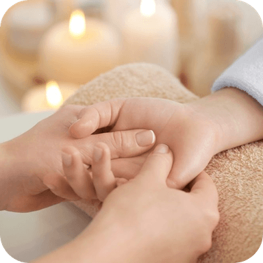 Auto-massage des mains et pieds